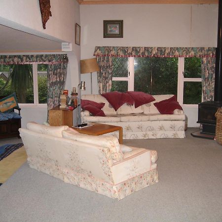 Bush House Bed & Breakfast โลเวอร์ฮัท ภายนอก รูปภาพ